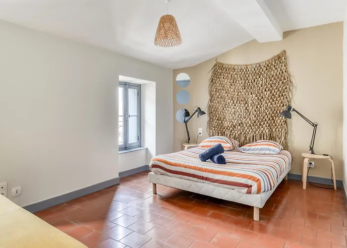 Апартаменты Cocon Carcassonnais - Free Parking - Wifi - Climatisation - Equipee *