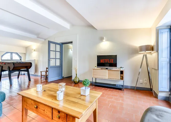 Апартаменты Cocon Carcassonnais - Free Parking - Wifi - Climatisation - Equipee